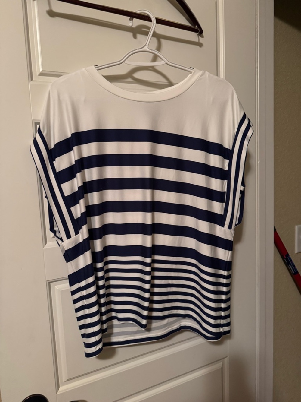 bobeau Cream Short Sleeve Top